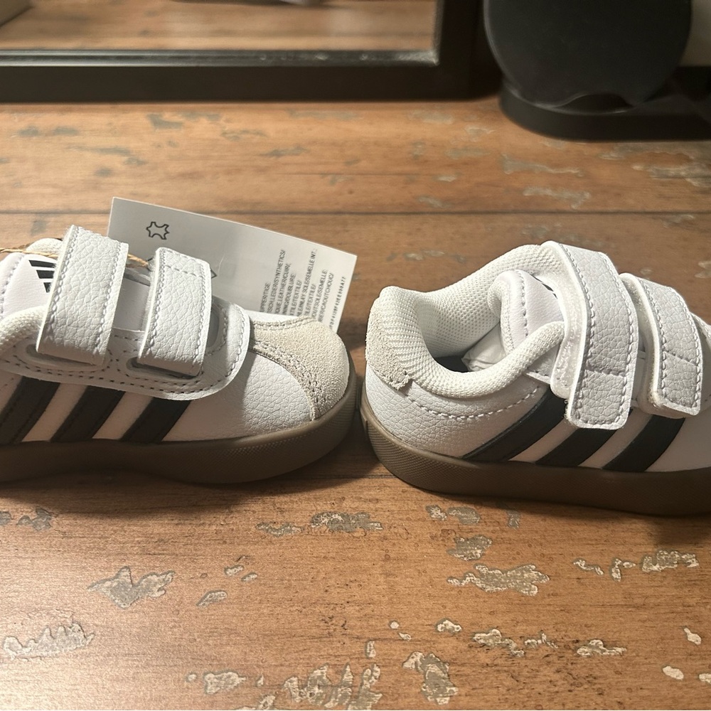 adidas Kids White and Beige Sneakers - Picture 3 of 5